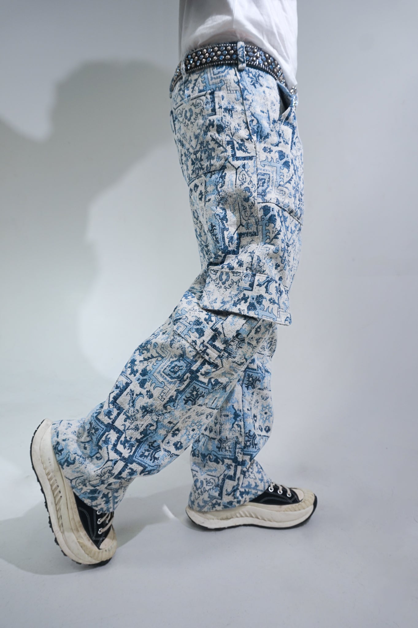 “Snowflake” Tapestry Cargo Pants Unisex