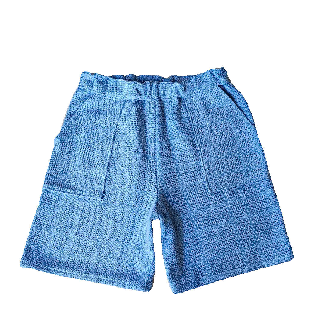 Shorts tipo manta “Los cielos son azules”